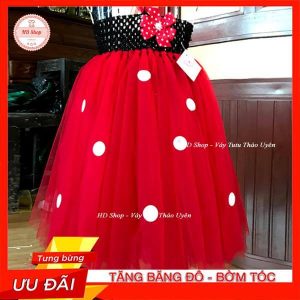 Đâm bé gái chuột mickey